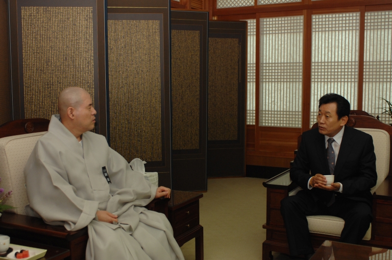 2010.07.14_건설근로자공제회 정병국 감사 예방 (2)